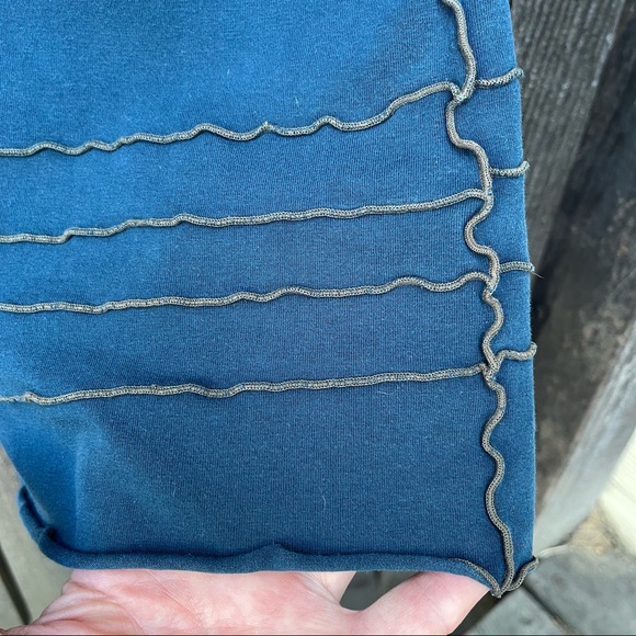 Queen Of Hearts Clothing Bhakti Capri Pants Sz S - Picture 3 of 16